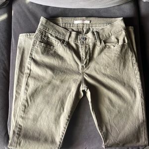 Levi’s 710 super skinny Olive 🫒 Green